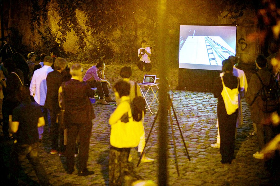 Screening on location, Ruprechtsstiege/Morzinplatz, Vienna, AT, 2014